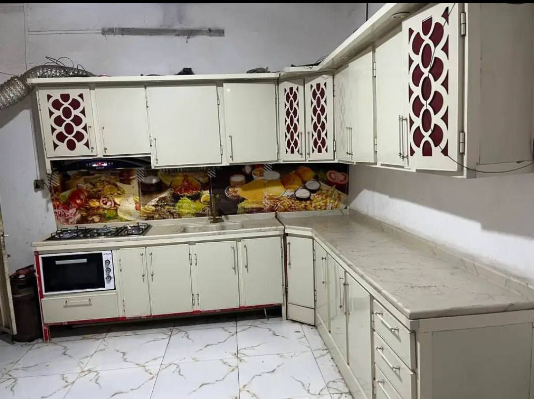 كاونتر تزكام  مسكميه قبل  مده مليونين ونص  مبطن تزكام  ارضي 5مترات الى 4سنات  ومعلق  5اله
 4نفس شي   وياهه طباخ نوال شافطه  نوال  اكبر حجم فرن نوال كبير   سعر مليون   مع مجال بلاش بلاش اذا سكمه جديد ب3 حاليا  ‏‪0787 559 6774‬‏
