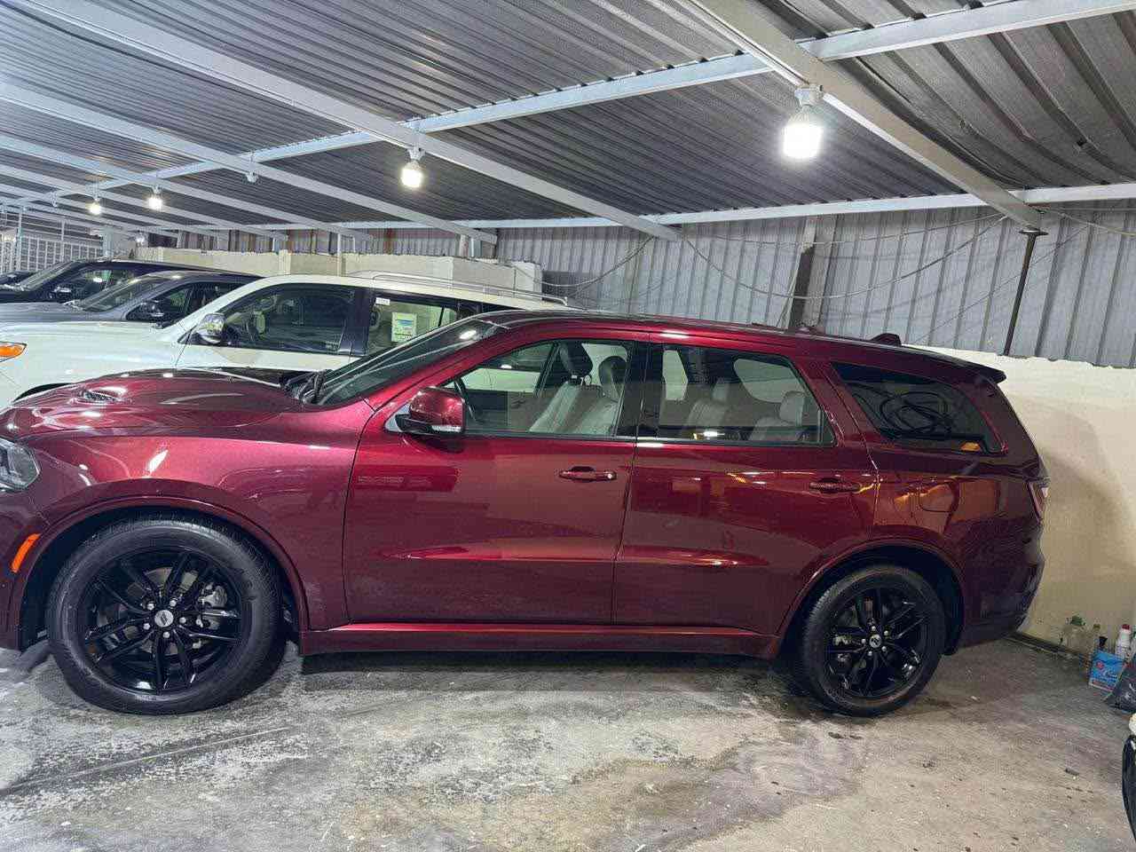 دورنكو 2022 فول RT MAX
لون مميز دم الغزال
رقم شمالي بسمي تحويل او وكاله

المواصفات
1/1فتحه
بصمه تشغيل عن بعد
رادر خلفي وجانبي
7مقاعد 
تدفئه وكشنات جلد وتبريد
شاشة كبيره كار بلي
تحكم كشنات كهرباء
وبعد بيه مواصفات 

الحادث:بدون أيرباك جاملغ وباب خلفي بي كلير بدون دواخل شرط

عنواني بغداد البياع 
السعر275وبيه مجال بسيط
*********** بغداد, العراق
