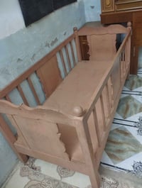 سرير خشب • للبيع • النجف