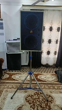 سماعات كبيرة • واير ٢٠م • مستعمل قليل