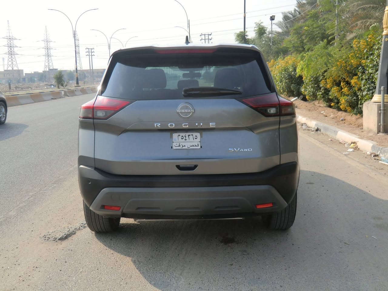 نيسان روج موديل 23 
مواصفات Sv  AWD
محرك 1.5 تيربو 201 حصان وعزم 300 نيوتن
رادار امامي وخلفي وجانبي 
توقف ذاتي
قيادة الية
اوتو هولد 
اوتو ستار
خمس اوضاع قيادة
نقطة عمياء
كامرة خلفية 
تبريد امامي خلفي مناخين
فول تحكم ستيرنك مع اوامر صوتية
شاشة تدعم ابل كار بلي واندرويد اوتو
كشن كهرباء
لايت ليد مع انارة نهارية
العداد 14 الف ميل مشي امريكا
السيارة جديدة بمعنى الكلمة 
الحادث فقط تبديل چاملغ ايسر وصبغ طرف البنيد والباقي مكفول كفالة عامة محرك كير تبريد شرط بلادي برغي ما مفتوح صور الحادث 👇 مرفقة 
السعر 155 بدون رقم تترقم محافظات 
مرقم بأسم المشتري 170

مزيد من التفاصيل الاتصال على الرقم 
***********
مكان السيارة كربلاء
