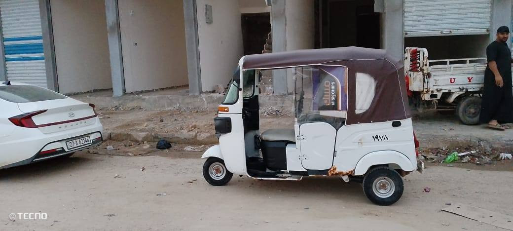 تكتك  باجاج   موديل  ٢٢ شهر ١١  رقم وسنويه مشروع وطني  بسمي  لسعر ٧٥٠٠ وبيه مجال بصيط  عنوان ذي قار الرفاعي   رقم تصال ***********  واني خادم رقم( واتساب  ***********)
