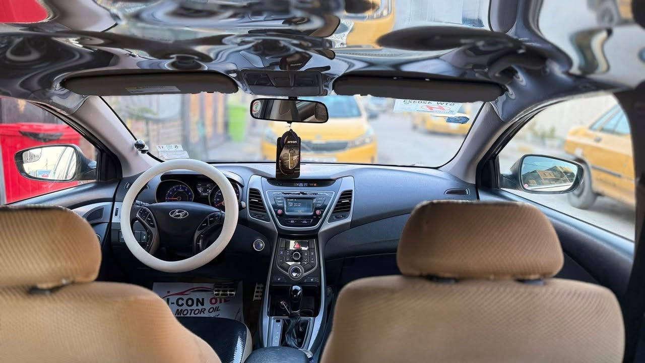 سلام عليكم النتره للبيع موديل 2016 حادثه جاملغ وبنيد  ميكينه 2000 GDi وصدره 70 بلميه سياره مبدون لغد وشاصي دوشمه عامه كشنات تخم تاير جديد باتري جديد مصفره هيه وغرامه 
سعر 110 وبيه مجال مكاني حي اور سبع اقصور رقم 📞 ***********
