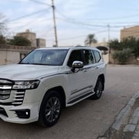 لاندكروزر GXR • ٢٠٢٢ • مكفول