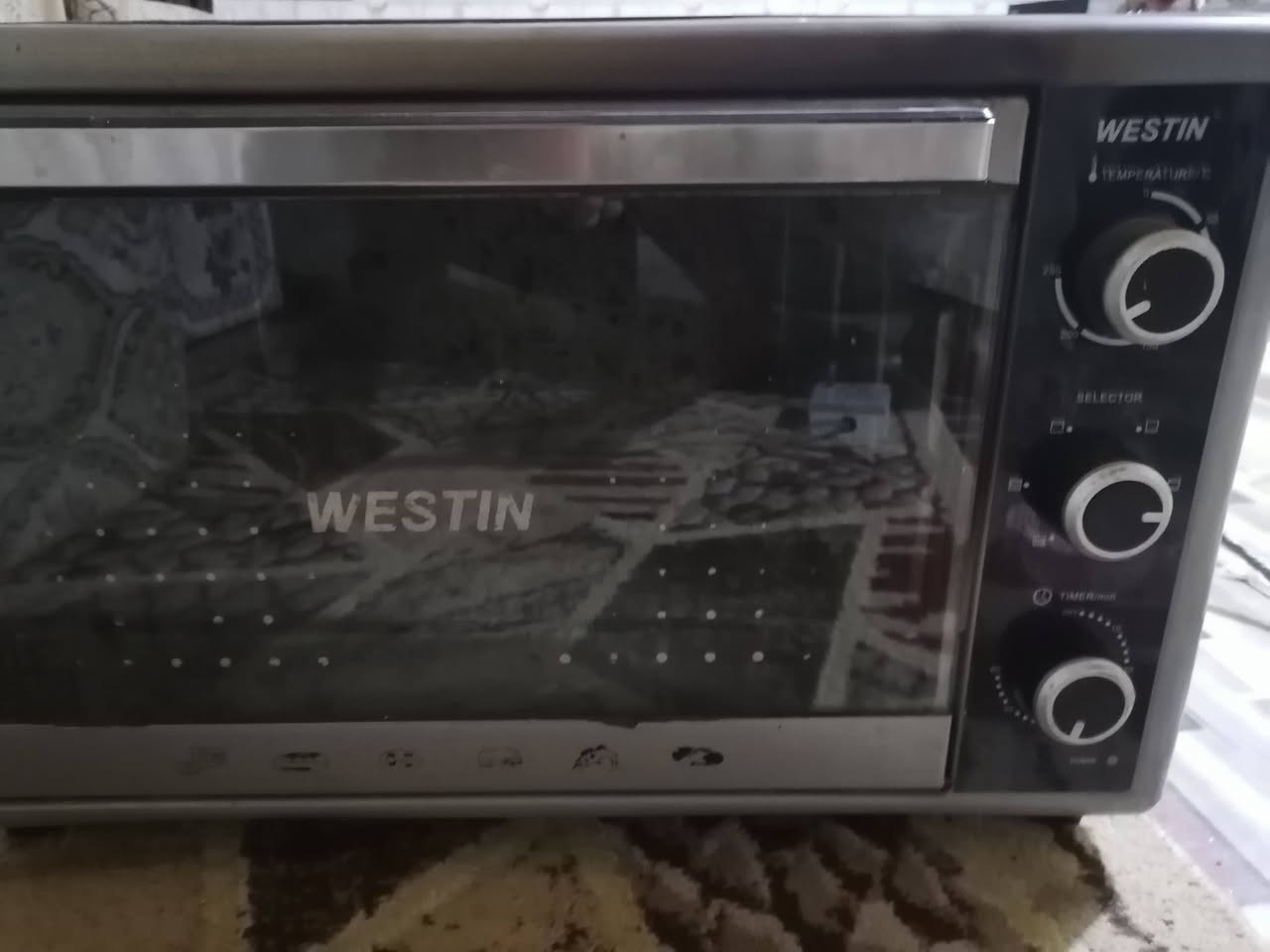 السلام عليكم
اوفنات مستعملات للبيع شرط الشغل
الأبيض نوع جوسونيك تركي ب ٢٠
الأخضر نوع نيوال تركي ب ٢٠
الأسود ماركة ويستن ب ٣٠
العنوان الزبير ***********
