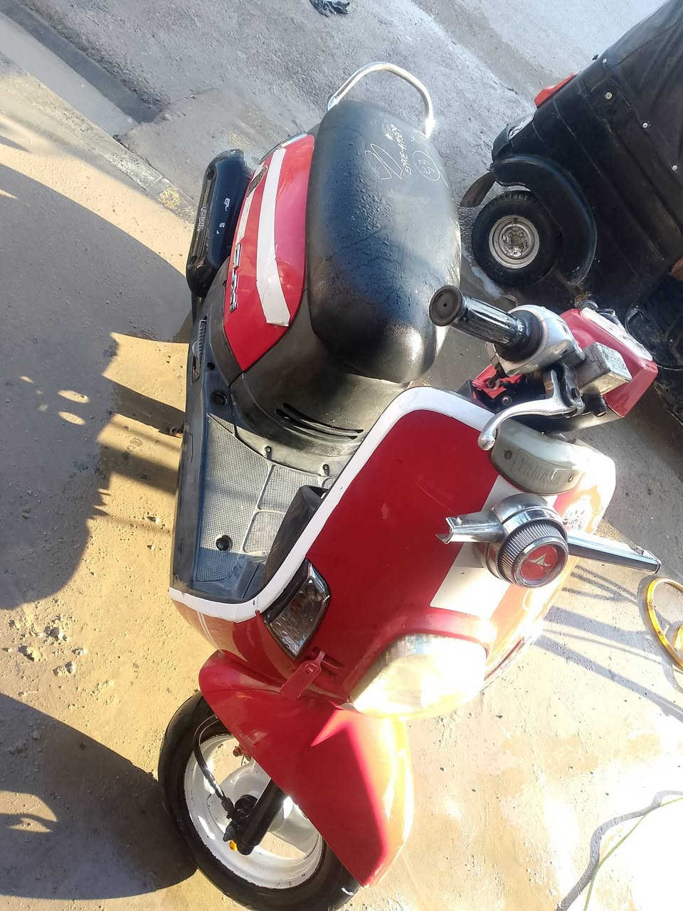 دراجه بوليس 2008 كامله مابيهه نقص السعر 700 بيهه مجال مكاني بعقوبه حي المهندسين ***********
