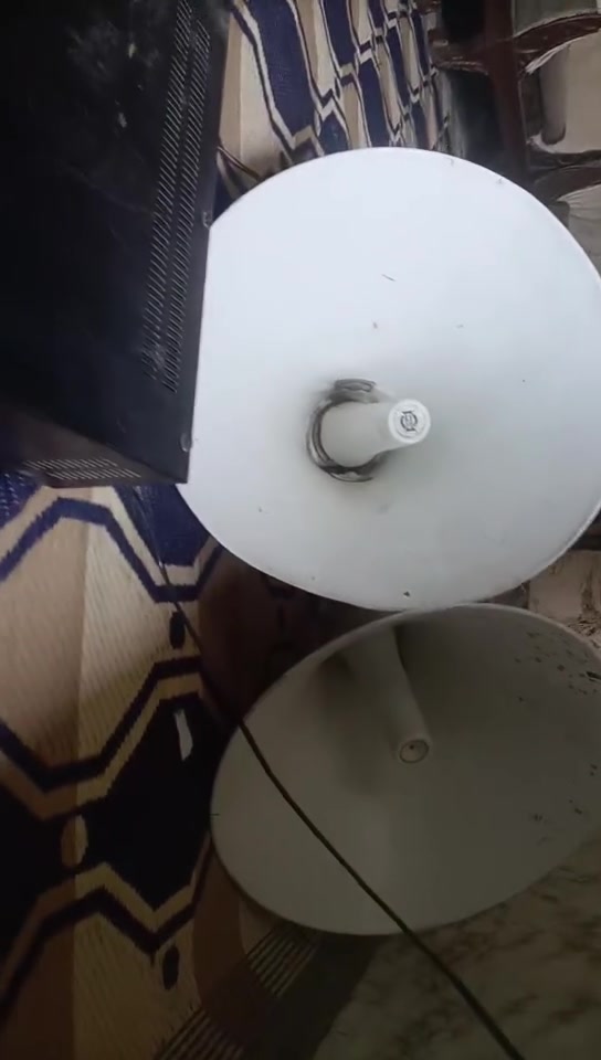 السلام عليكم ورحمة الله وبركاتة
اعيد النشر بسبب الوعود الكاذبة جهاز هندي اصلي الحجم الكبير سماعتين بوقيات هندي اصلي شغالات كاملات ع الفحص انضاف وعندي سماعتين ثانيات بس بيهن عطل ما اعرف شنو سعر خاص  مكاني بغداد الحسينيه الراشديه رقم ***********
