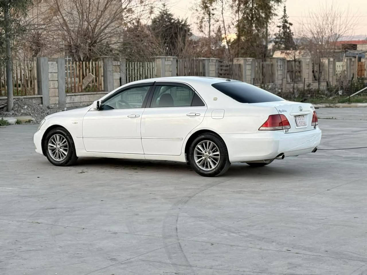 شاهینە مووس 2005 ناو زەرد گێرو مەکینە گەورە 182 دووپارچەی بۆیاخە  قرچێکی دواوەی هه یە 57 گەڵا معامەلە یەکی کەم 
*********** = ***********
شوێن . شارەزوور . زەڕایەن حلبجة, السليمانية
