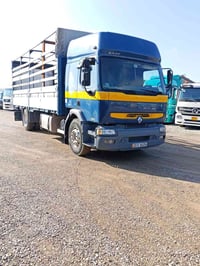 رينو 2003 • شاحنة • قطع غيار