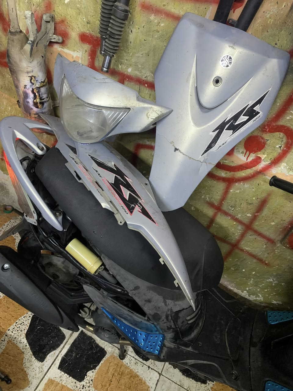 سلام عليكم ماكس عدله كلشي شغاله
سلف بلادي مكينه هم شعله او معدله شراط درجه مال جناي 

كفراتها بلادي كبالك درجه خير من لله 

صالنصه اف ام 

كلجات رياضي 

عوزها باتري فقط 

بيها باتري بس ضعيف 

مكاني بغداد 

ما متواجد فيس خابراني او تدلل 

***********
