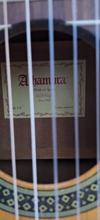 كيتار اسباني • الهمبرا C1 • مع ايكولايزر اصلي