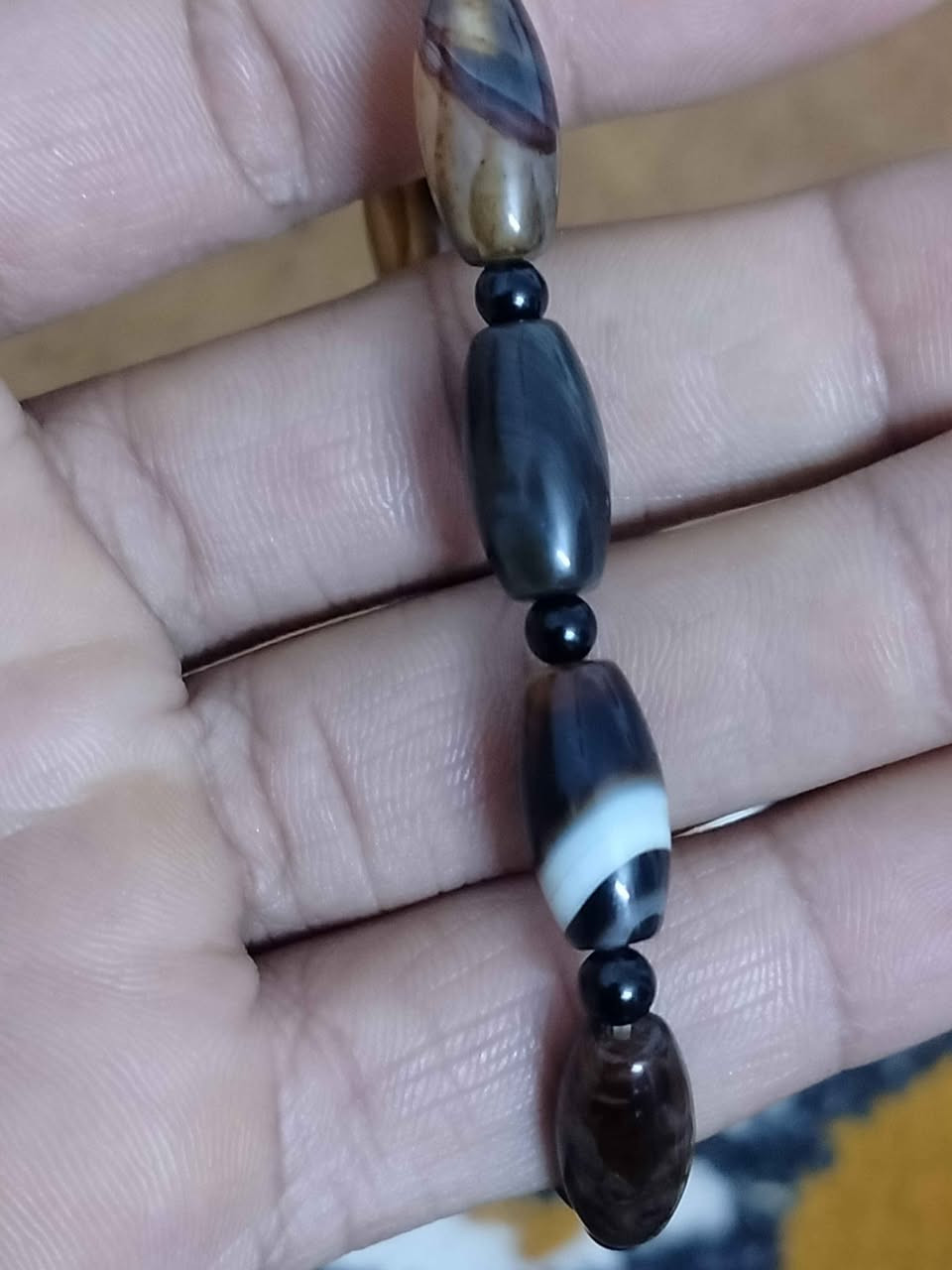 سوار من الجزع قطع تحفه 
اكيد الكل يعرف فوائد الجزع سعر مناسب 
للتواصل 
*********** بغداد, العراق
