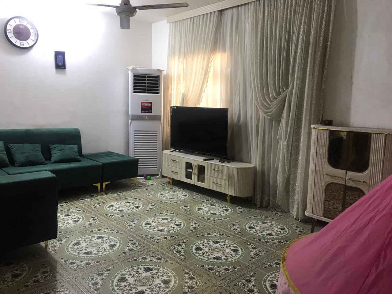 يا الله بيت للبيع تقية ثالثه 200م مطلوب مبادرة 50مليون ثالث بيت على الشارع الرئيسي طابقين الطابق الأرضي متكون من غرفه وصاله وبراني ومطبخ و صحيات خارجي وداخلي والطابق الثاني  غرفتين وصاله وصحيات بناء نظيف عكاده


**إذا كنت صاحب هذا الإعلان وتريد حذفه لأي سبب، رجاءا أرسل رسالة إلى الدعم الفني**