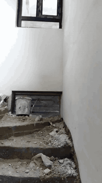 سلام عليكم شغلي مقاولات استلم البيت عضم وشتغل جص وبياض وسراميك واجهات تطعيم  بالفوم التركي حبره 18سنة من العمل الحساب على شكل دفعات وشتغل بيدي *********** واتساب هذا البيت قبل 4 تيام خلصتة
