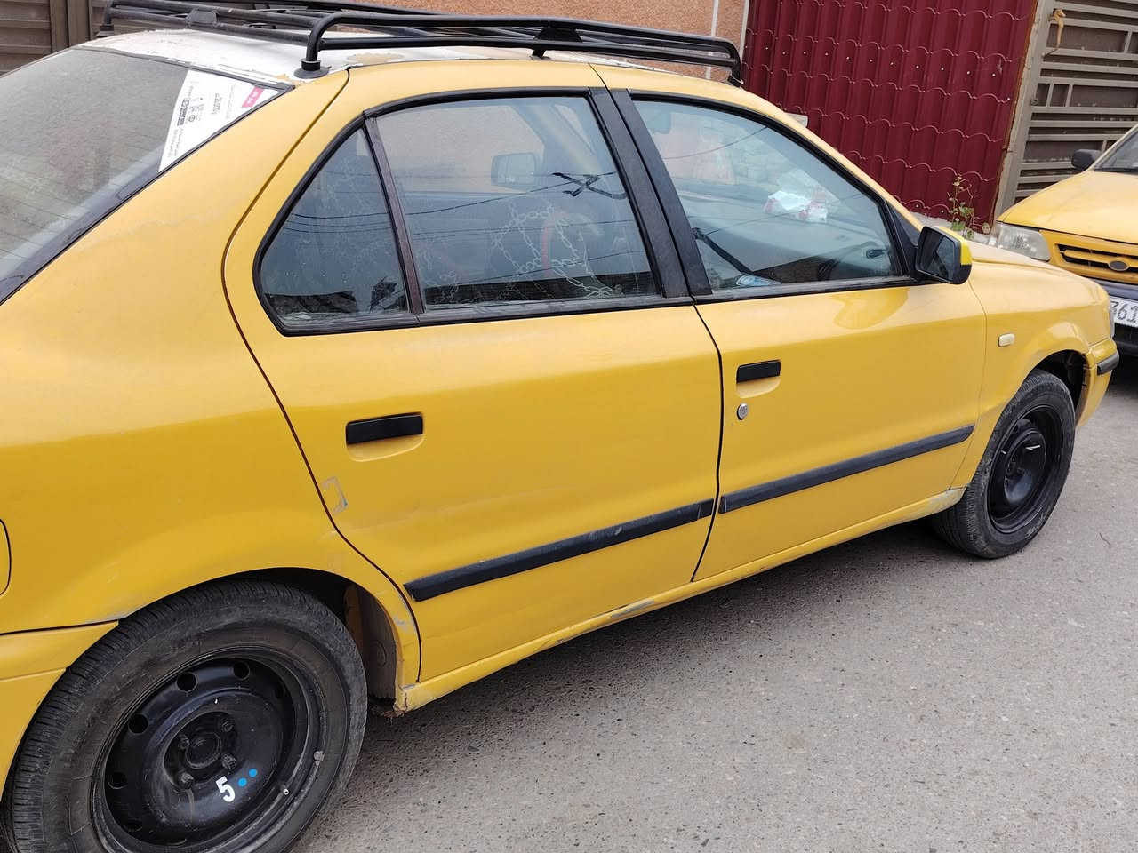 السلام عليكم سيارة للبيع سمند رقم بغداد صاحبها يريد تحويل تبريد خير من الله محركها لا تبخير ولا تنقيص السياره امحور كير وتماتيك فقط السيارة مال عيشة كبل للشارع مكان السيارة بغداد الشعب الشراي يتصل على الرقم *********** ما متواجد عل  نت
