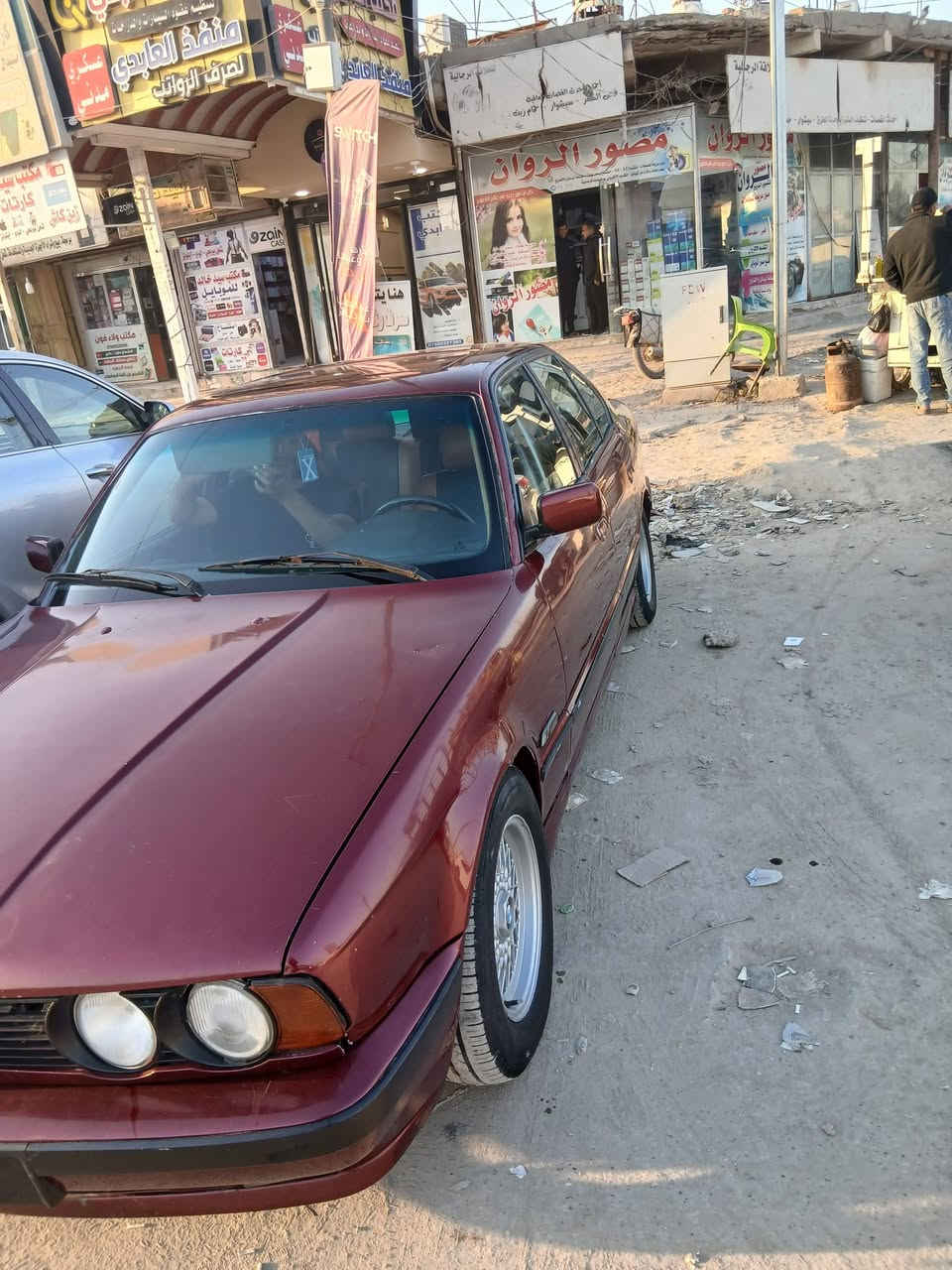 سلام عليكم بي ام حجم 525لبيع او مراوس مكاني ديوانيه ***********
