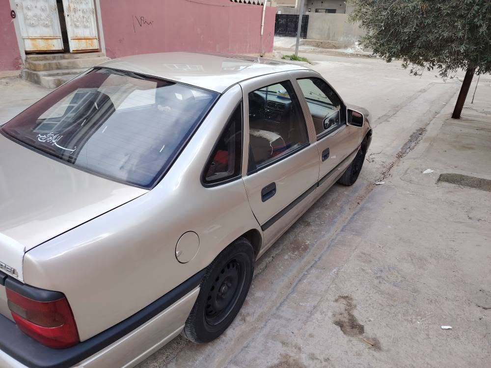 سيارة فكترا اوتو نضيفة حيل داخل خارج موديل ٩٠ محدثة ٩٣ سنوية نهاية ٢٠٢٨ بسمي تحويل ثاني يوم السعر ٤٩ وبيه مجال بسيط كركوك, العراق


**إذا كنت صاحب هذا الإعلان وتريد حذفه لأي سبب، رجاءا أرسل رسالة إلى الدعم الفني**