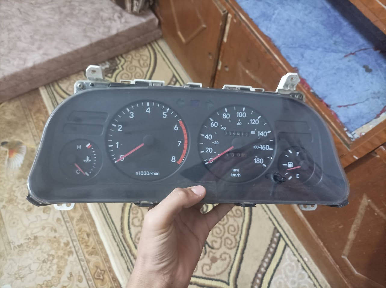 عداد مال كورلا شغال الكيجات شغالات جديد اشتريته بس سياره بعتهه وهاذه بقه يمي اريد ابيع السعر ٢٥وبي مجال مكاني نجف وتوصيل ماعندي واني مو وكيل


**إذا كنت صاحب هذا الإعلان وتريد حذفه لأي سبب، رجاءا أرسل رسالة إلى الدعم الفني**