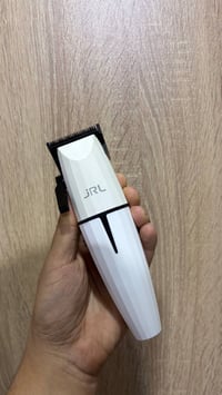 مكينة JRL الاصدار الابيض للبيع مستعمله اسبوعين فقط ، نظيفة جدا حتى الم...