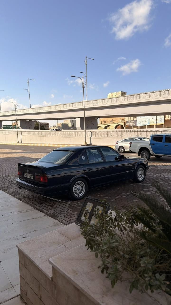 السلام عليكم للبيع بي ام موديل 1992 اصل525 محرك مسكر شرط كير وتماتيك شرط صدر امامي خلفي جديد تخم تاير جديد تخم ويل اصلي بلادي رقم بغداد دولي سنويه الغايه 20230 هزه جديد تبريد ثلج 🧊 تدفئه نار السياره صبغ عام جماليه بدون اي حادث غرفه جديده السعر 65 وبيها مجال يرهم مروس حسب القناعه مكاني تكريت رقم التلفون ***********
