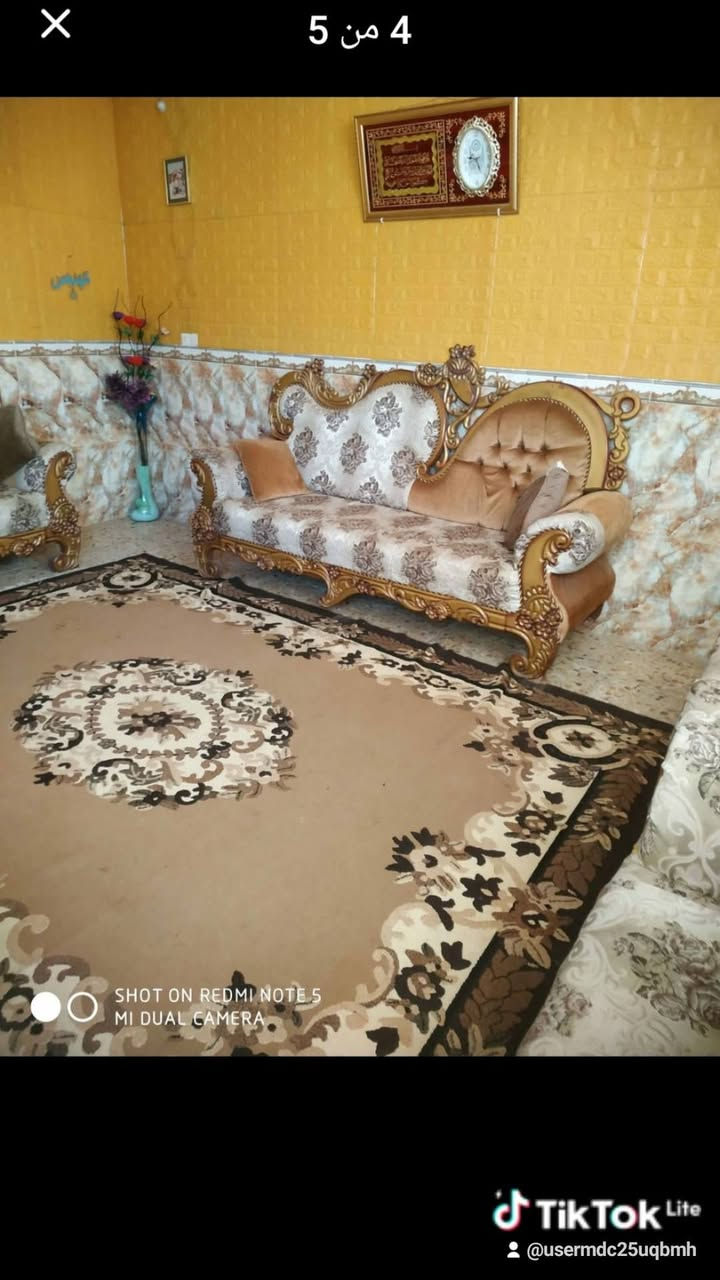 للبيع مكان بل حله شارع الثمانين السعر ٣٥٠ وبيه مجال لشراي ان شاء الله ***********
