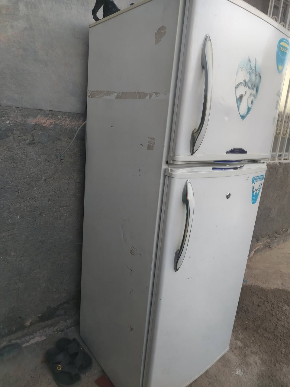 ثلاجه للبيع شغاله شرط الفحص موطورو جديد
مكانها الرمانه
*********** للتواصل
