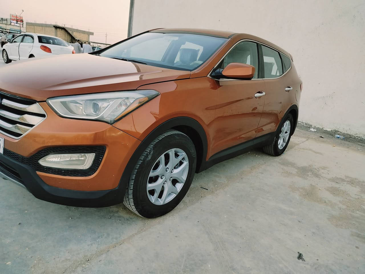 السلام عليكم سنتافي موديل 16 
 وارد امريكي محرك 2400
 رقم واسط انكليزي شرط التحول 
 سياره جاهزه بيها صبغ جاملغ وباب 
بدون دواخل سونار داخل الصور 
 السعر 128 ورقه مكان السياره واسط 
***********
