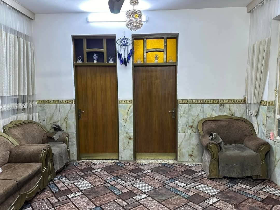 السلام عليكم الدار اللبيع
المساحه 144 
الدار اول بيت مقابل مدرسة 
مدينة الصدر قطاع 68
تفاصيل البيت 

الطابق لأول ستقبال مطبخ حمام خارجي. حولي 5متر غرفتين نوم حمام داخلي

الطابق الثاني 
غرف نوم 4
صاله 5متر
حمامه وتواليت 
 

طابق الثالث 
بيتونه 6متر
 
بناء جديد 

للاستفسار 
    ***********
