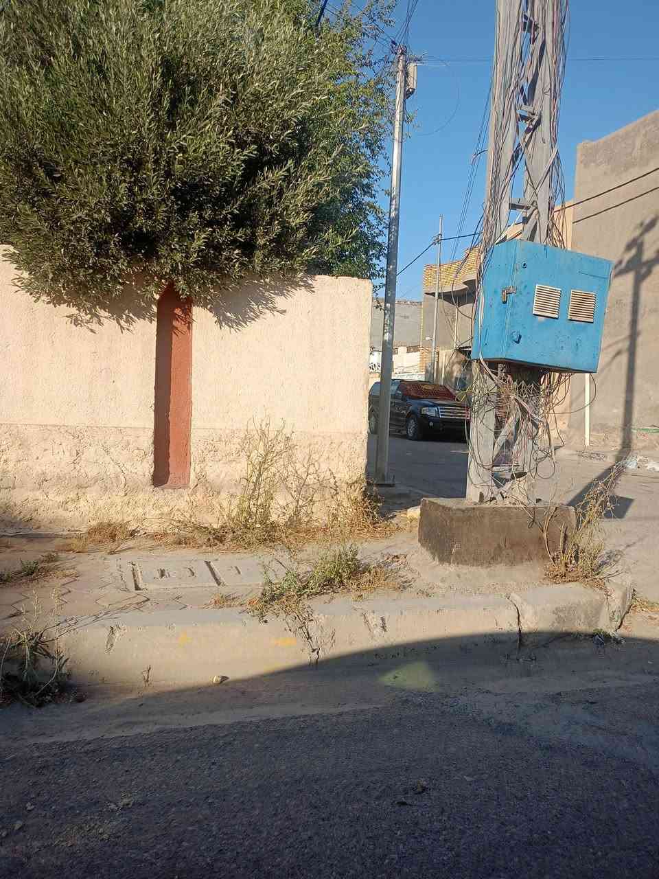 بيع دار سكن ركن 200متر الواجه 15&13.5مترفي الشهداء بدايه المنطقه خلف سيد عطاالمربع الاول السعر 150....***********
