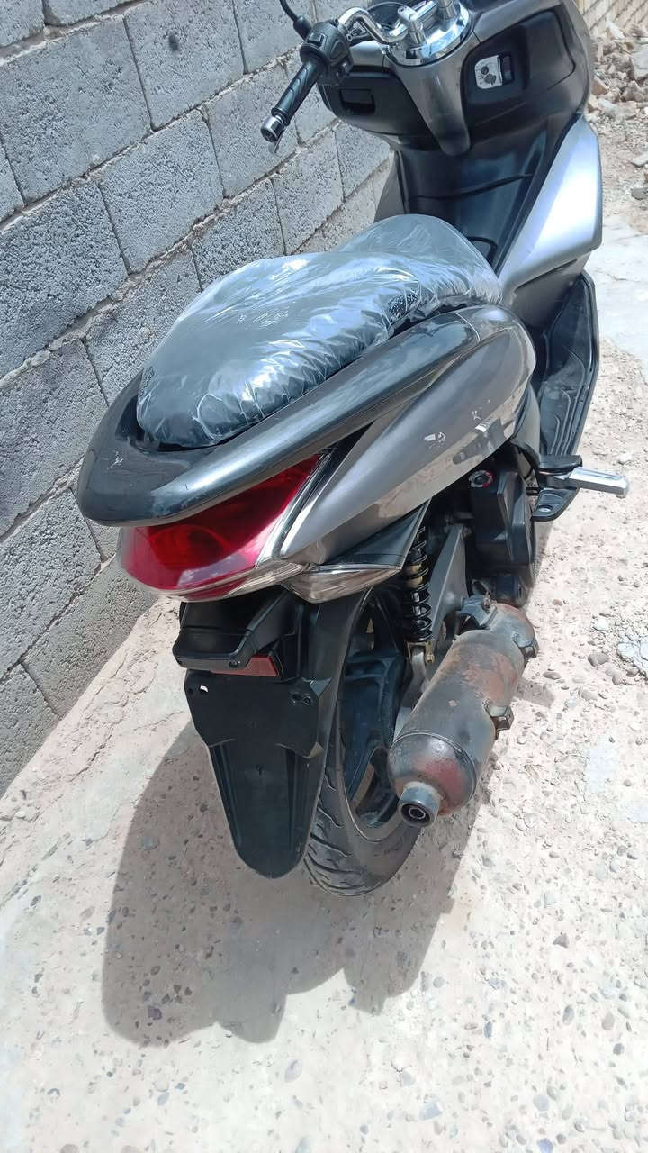 سلام عليكم
بيسي اكس جيل اول 
دراجه البيع دراجه شوفت عينك دراجه نضيفه 
مكينه خرسه شلعه ومعدل البيع ولوراوس شعدك نزل 
مكان بغداد الحسينيه


**إذا كنت صاحب هذا الإعلان وتريد حذفه لأي سبب، رجاءا أرسل رسالة إلى الدعم الفني**