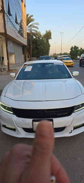 السلام عليكم ***********
غير متواجدين عالفيس الشراي يتصل الرقم بيه واتساب 
جارجر موديل 2018 بدون حادث فقط دعاميات رقم بغداد بيهه شخوط بسيطه ماشيه 63 فئه SXT معروف موصفاته مكينه 3600 / 6 سلندر تحويل مباشر السياره جاهزه من كلشي كير مكينه كفاله السعر 243 وبيه مجال بسيط التواصل
