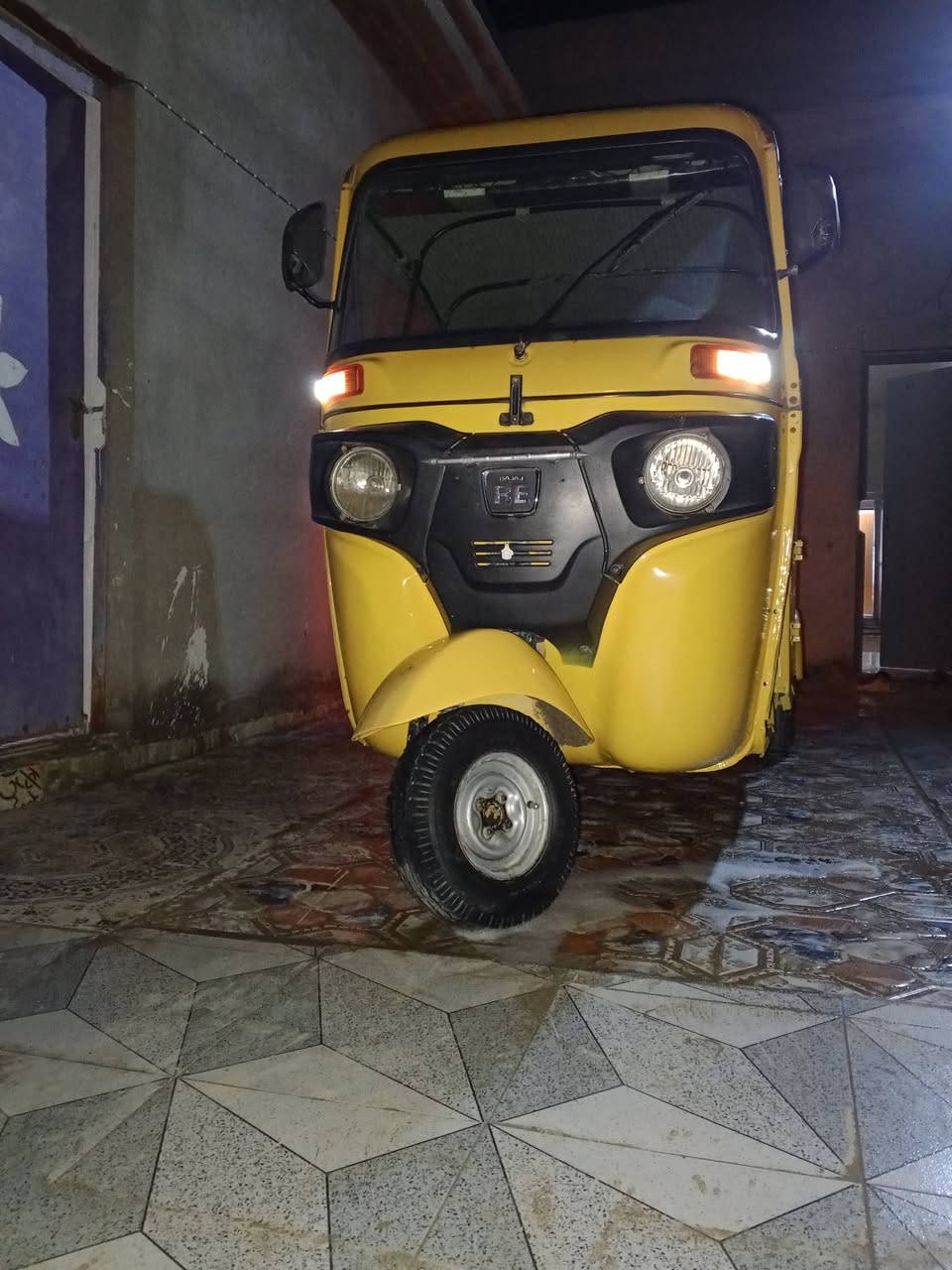 سلام عليكم  تكتك 21شهر 12 داخله ب22
 رقم كشر كفاله عامه من لضربه ولمعجون دوس معمره   لوحات انكليزي 
سنويه باسمي  مكينه بوش وبستم شركه 
مكاني ناصريه  رفاعي 
***********
سعر  8 وبيه مجال
