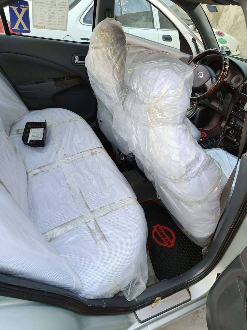 سلام عليكم 
نيسان (سمسونك)موديل 2007 محرك بالكارتون تبريد تدفئه صدر كله نضيف بيه فقط الكير النمره الثالثه اتأخر شويه وديتها الاكثر من واحد كالو ماعليه شي على العموم اني انزلك فلوس كير واكرر كيره كلشي مابي روح للبصره واتعهدلك بهالشي رقم ديالى مميز السياره مصبوغه حزام اثر الجراد بدون ضربه مكانها ديالى بعقوبه السعر 80وبيه مجال بسيط وره الاتفاق انزلك فلوس كير للعلم سعره 250الف هاي كل تفاصيله وعلى راسي كلكم رقمي ***********
