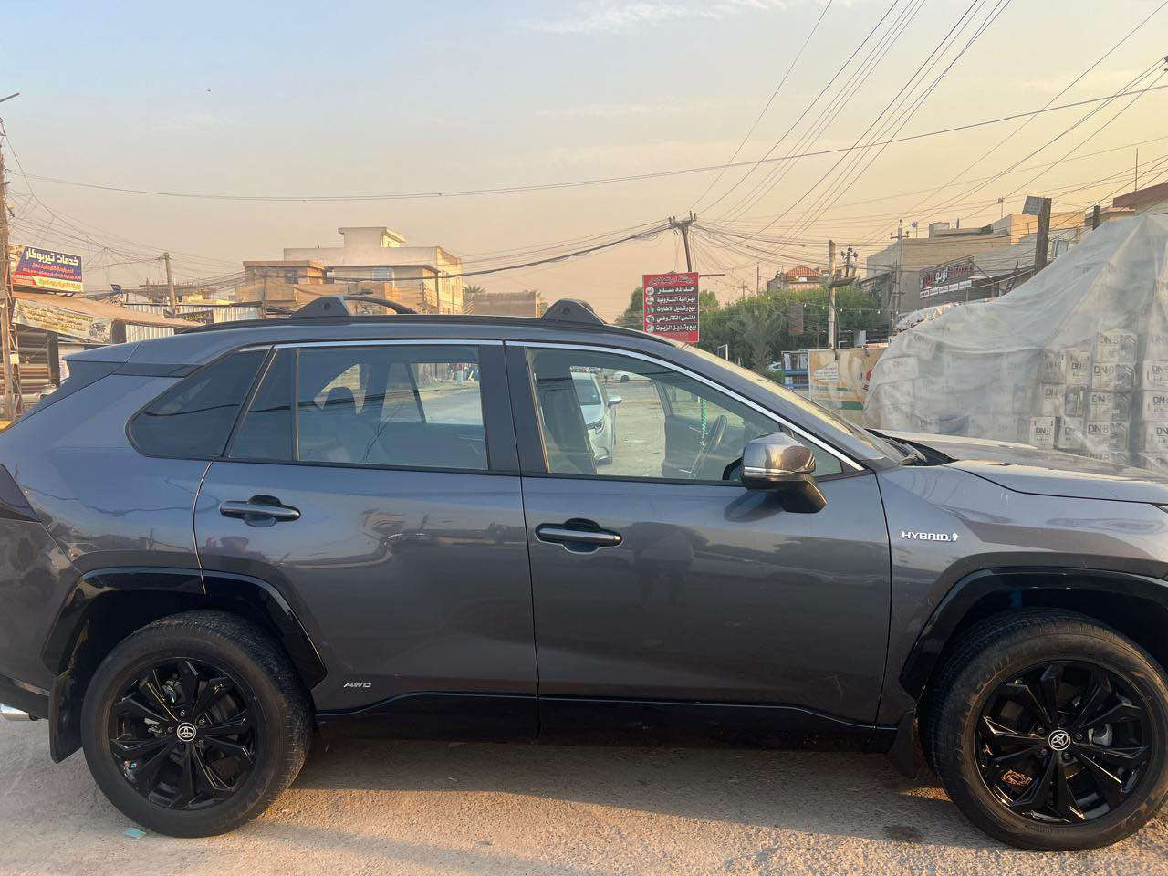 راف فور ٢٠٢٢
حساسات 
رادارات جوانب 
كامره خلفيه 
كشن كهرباء 
شاشه كبيره 
تحكم ستيرن 
حادثها جاملغ ومبدل نفس الون 
بدون دواخل ايرباك برده فقط وراجع سستم 
سعرها ٢٢٠ وبيها مجال مكان السياره بغداد العامريه 
للاستفسار  ***********
***********
*********** بغداد, العراق
