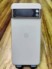 بكسل ٨ برو • ١٢٨ • شاحن ٦٧ واط