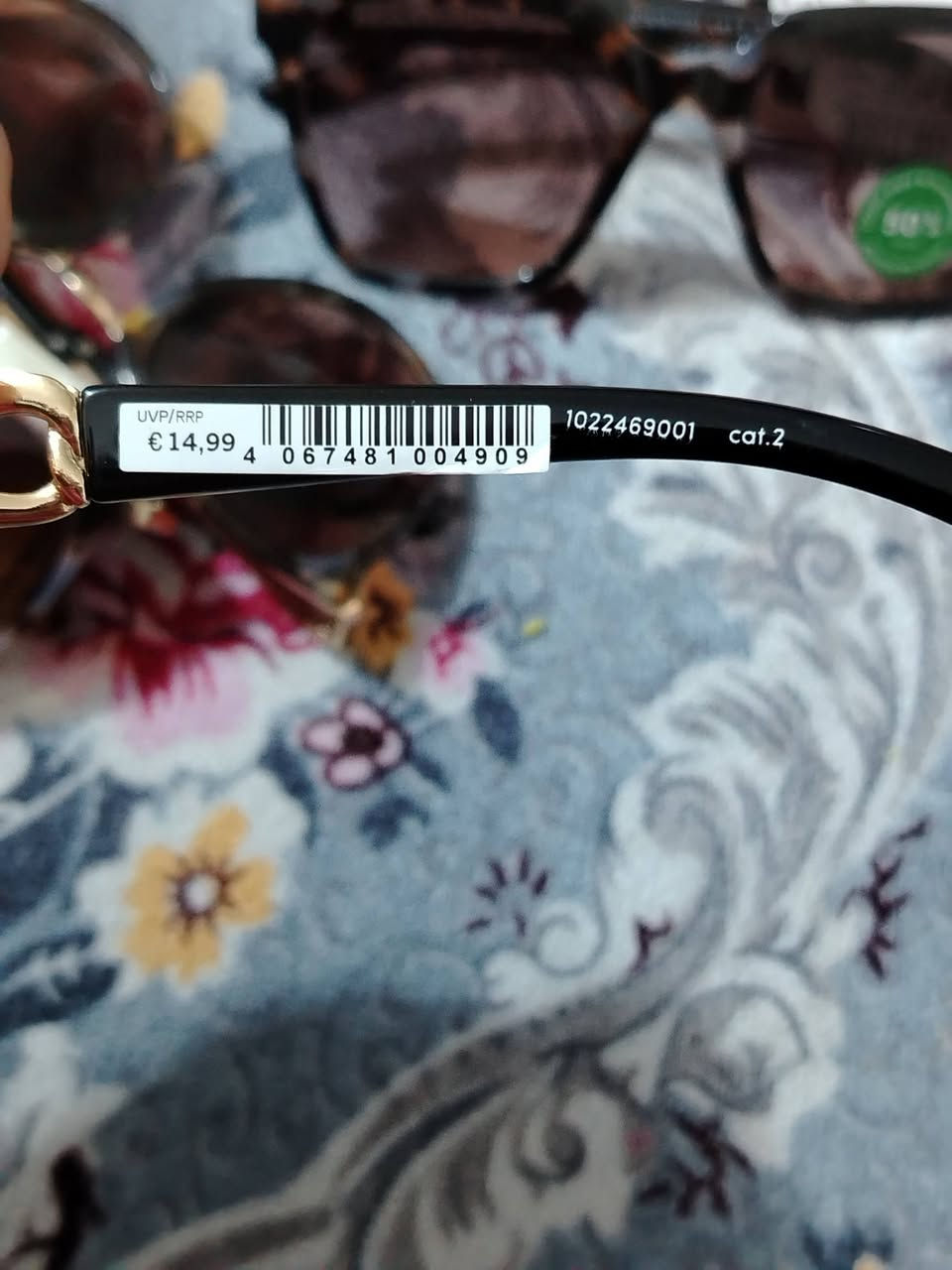 سعر القطعه ٥٠٠٠ واذا كلهم احسب القطعه ب٣٠٠٠


**إذا كنت صاحب هذا الإعلان وتريد حذفه لأي سبب، رجاءا أرسل رسالة إلى الدعم الفني**