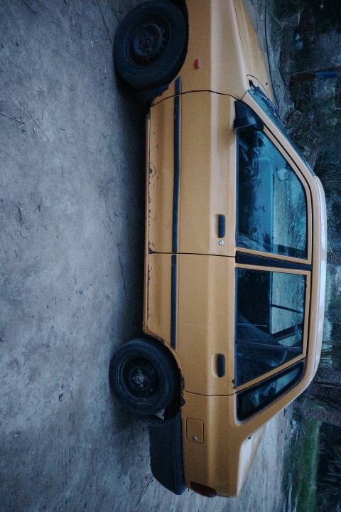 سايبه. موديل 11 مكينه  بيها تبخير. وكير مكفول.  دواخل انظاف. حداديه كارتون  كهربائيات شغاله. اشاير  كلها شغاله
راعيها بلبصره. يريد تحويل.  عليها غرامات طيح من سعرها.   غرامات عليها 100 وصاحبها يطلب 100. هيئه مصفره 