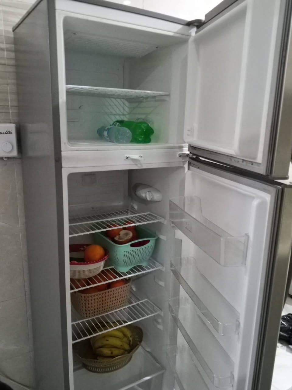 ثلاجه جديده للبيع ١٦ قدم السعر ١٦٠ وبيهه مجال


**إذا كنت صاحب هذا الإعلان وتريد حذفه لأي سبب، رجاءا أرسل رسالة إلى الدعم الفني**