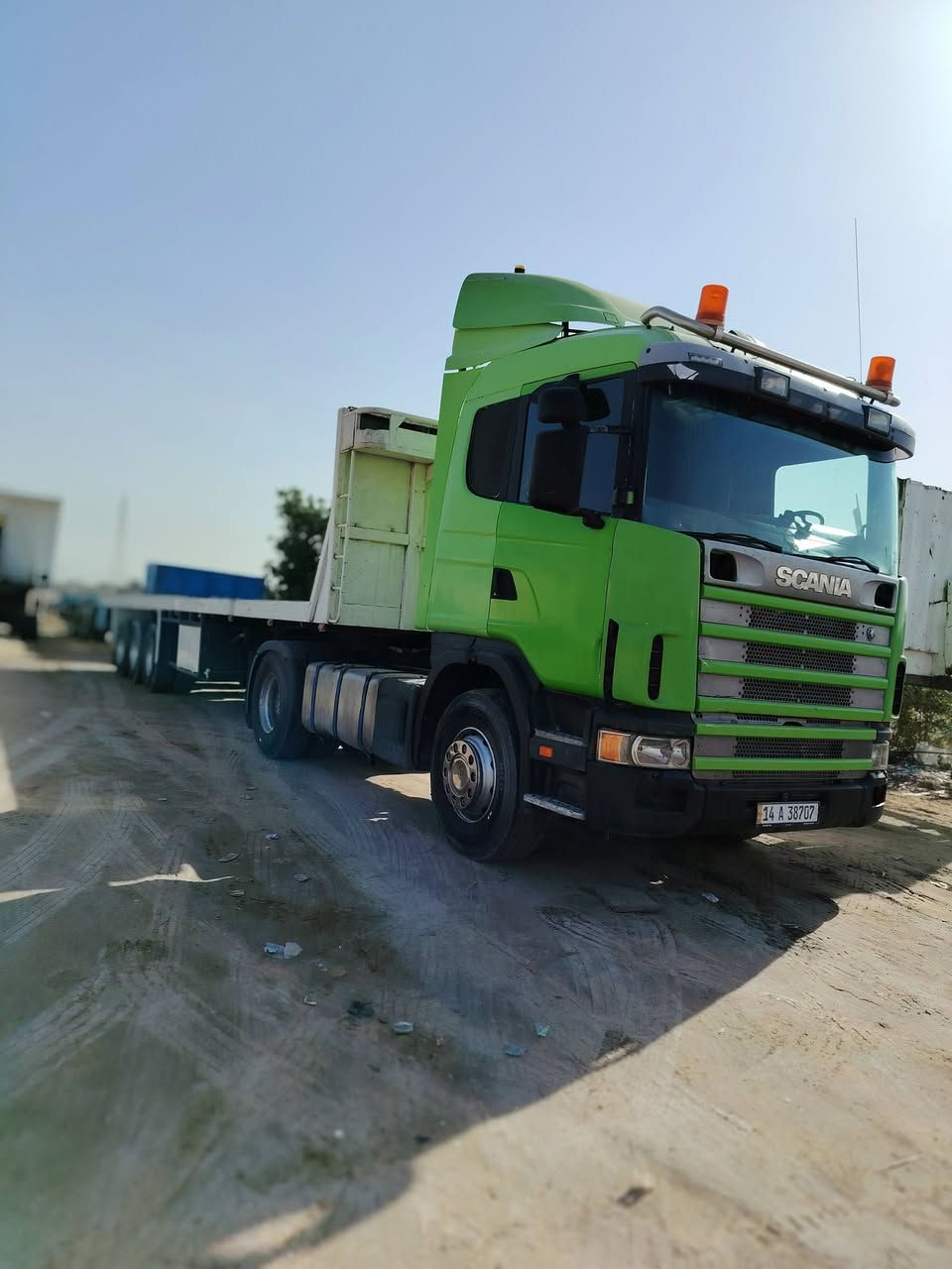 للبيع سكانيا موديل 1997 رقم بصره مكينه انجكتر R420 عربانه حداديه مزوج تخم تاير راس وعربانه السعر 200$ وبيه مجال العنوان البصره الزبير المعارض معرض المهدي للأتصال *********** ابو علي ***********
