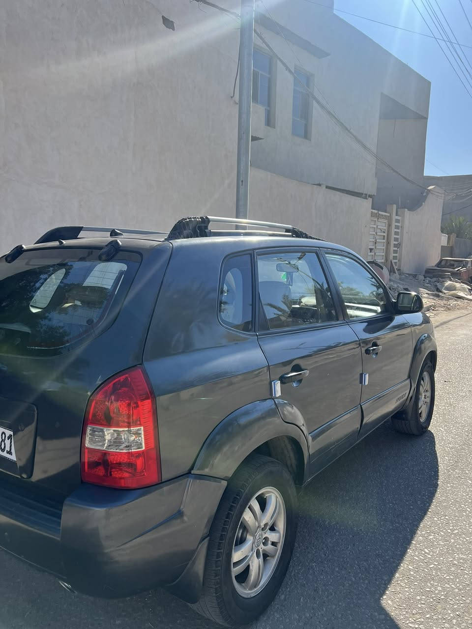 توسان وارد كوري مديل 2009 فول مواصفات فتحة رقم دولي مشروع وطني سنويه وهزه جديده شرط تحويل محرك 2000 دوش جديد كير كفاله حداديه عامة جديده تخم تاير جديد كهربائيات كلها شغالة سياره جديده توني شاد دوشمه جديده وشاشه ولايت زنون سياره جاهزه ما تصرف عليها شي كفاله من الضربه و التبديل و البارد فقط بيها صبغ وارد كوري ما ينكفل من الصبغ العنوان بصره السعر 90 هـ***********
