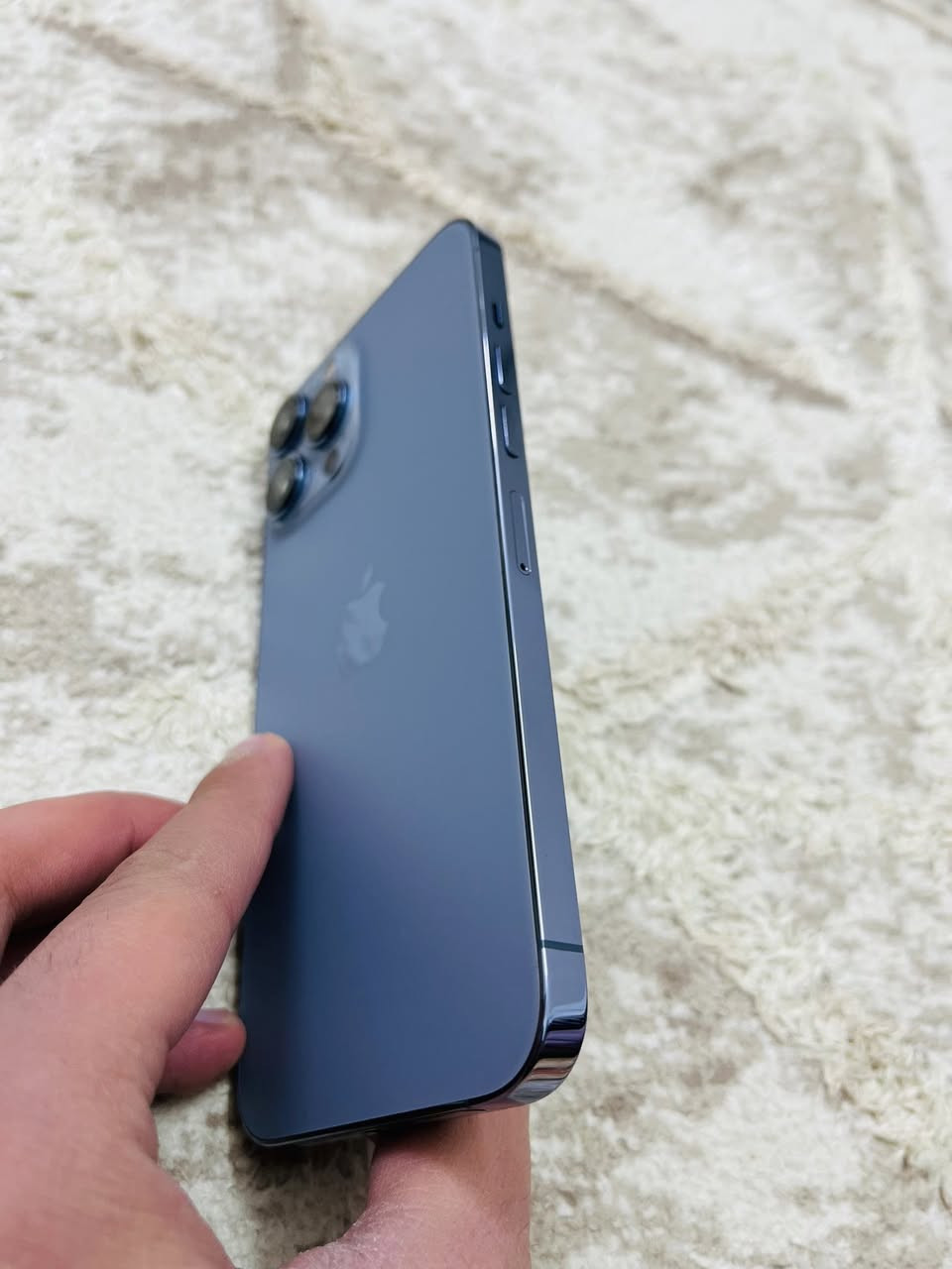 السلامو عليكم آيفون 13برو ماكس لون بحري ذاكرته 256الجهاز فقط امصعد بطاريه ***********عنواني موصل الجديده اتصل عل رقم أو واتساب
