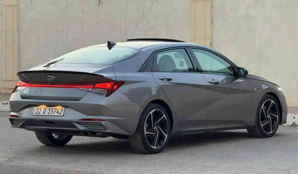 السلام عليكم 
هونداي النترا 2023 فئة NLINE فول مواصفات رقم اربيل بأسم شركة وكالة او تحويل مضمون  صور الحادث مرفقة مع الصور بدون صبغ فقط تعديل بارد
المواصفات : فتحة / بصمة / كرسي كهرباء / تدفئة كشنات / مود درايف  / مانع انزلاق / رادار اوتو بريك / دبل كزوز\رادار تعديل مسار / شاشة كبيرة / تبريد بيانو / رادار جانبي / LED امامي / LED خلفي 
مكاني الكاظمية 
للتواصل والاستفسار : *********** بغداد
