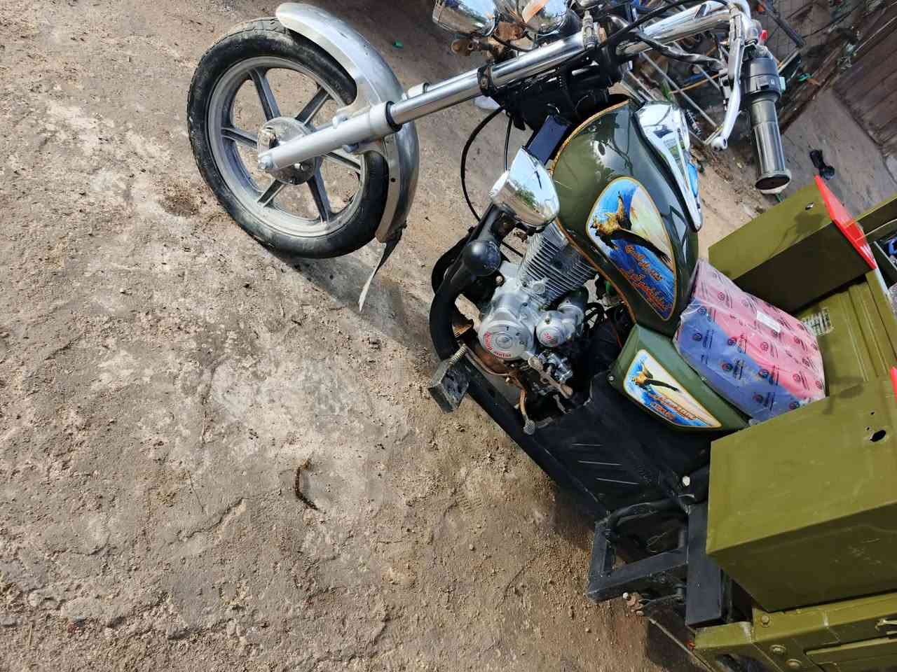 سلام عليكم ستوته للبيع موديل 2019رقم نكليزي جديد سنويه ل30كفاله عامه مداور مباشر مكينه شاصي كهربائيات كله شغاله سلف تيرات جوبلس جهزه عله اخر حبايه ركبه مكفوله من كلشي ستوته حلوه وسعره مناسب شراي يتصل مكانه ديوانيه حي العسكري ***********
