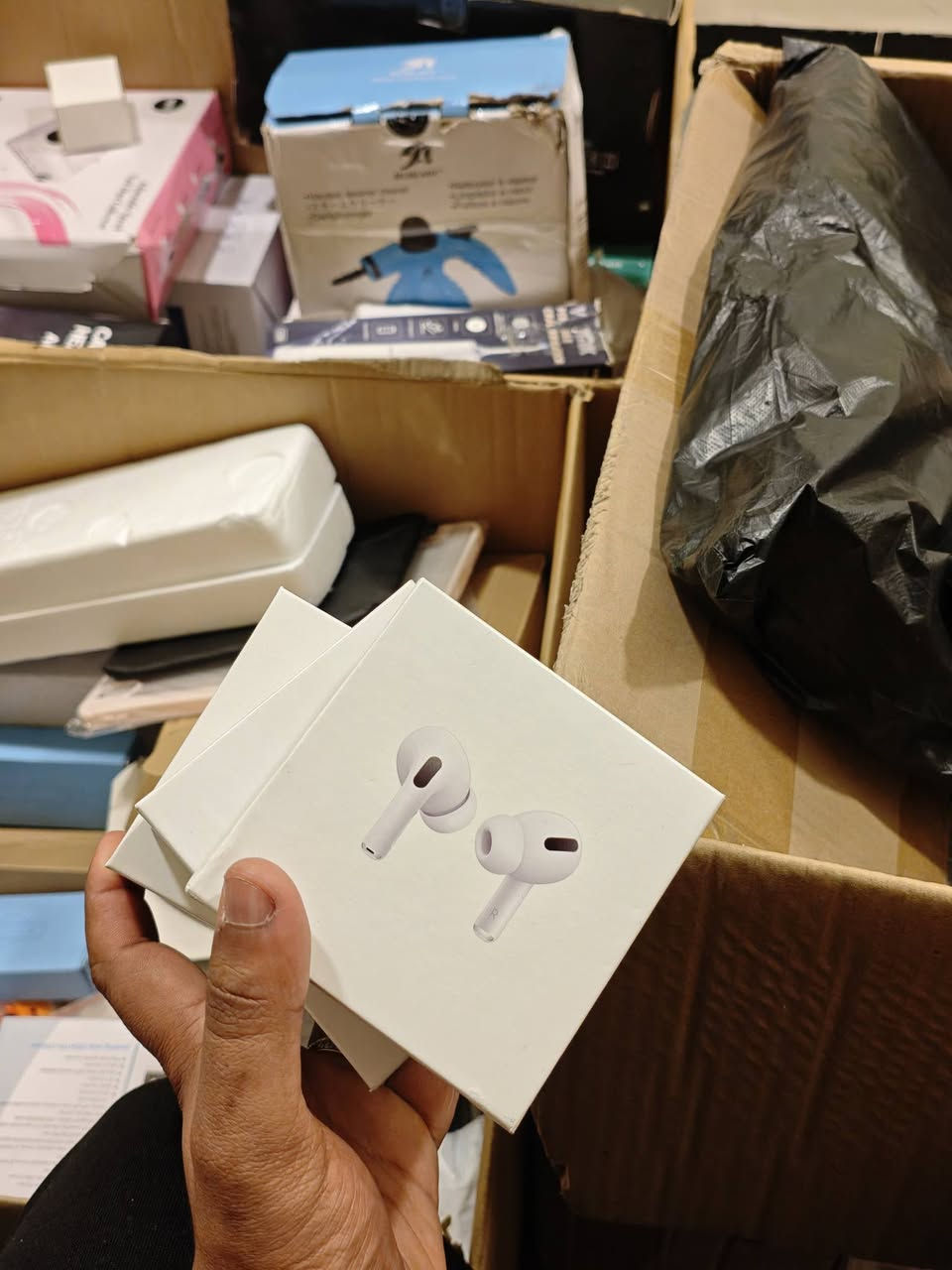 سلام عليكم بضاعه جديده
كل حاجه و سعرها
 توصيل متوفر جميع محافضات 
***********
