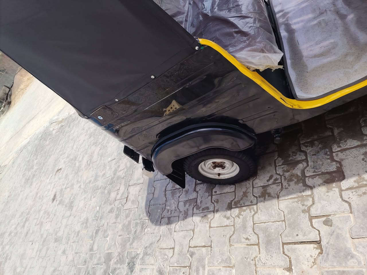 سلام عليكم تكتك 2020شهر7 مرقم  بسمي بيه صبغ بل لغد ورش البجم باقي تكتك مكفول معمر دوسه كدام فقط باقي محرك اكسل مكفول  سعر 6500 بيه مجال *********** اتصال فقط
