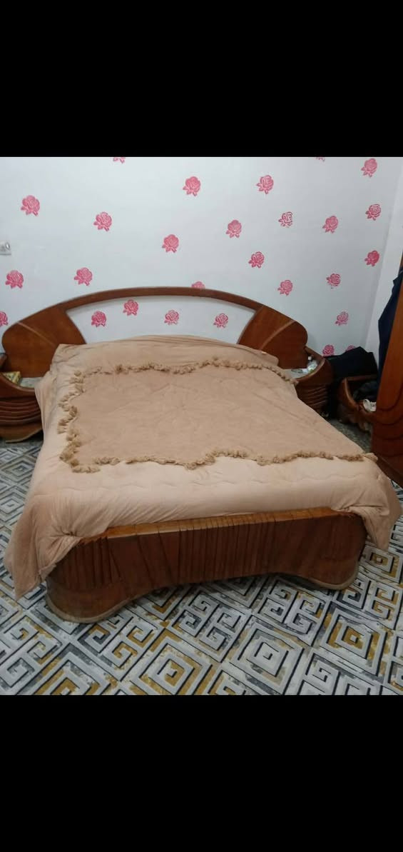 السلام عليكم ميز طعام نظيف جدا السعر ١٠٠
بوفيه نجاره السعر ١٠٠
ميز شاشه السعر ٢٥ 
طبله السعر ٢٥ 
جربايه نفر السعر ٣٠ عدد ٤
ثلاجه شغاله مداخله تصليه السعر ٣٠٠
مجمده السعر ٢٠٠

ميز تواليت مع جربايه نفرين او زاويه نجارة عادل ماني السعر ١٠٠

مكتبه صغيره السعر ٢٥ 
اي استفسار على الخاص موجود 
مكاني حي المثنى مقابل سوق سفان


**إذا كنت صاحب هذا الإعلان وتريد حذفه لأي سبب، رجاءا أرسل رسالة إلى الدعم الفني**