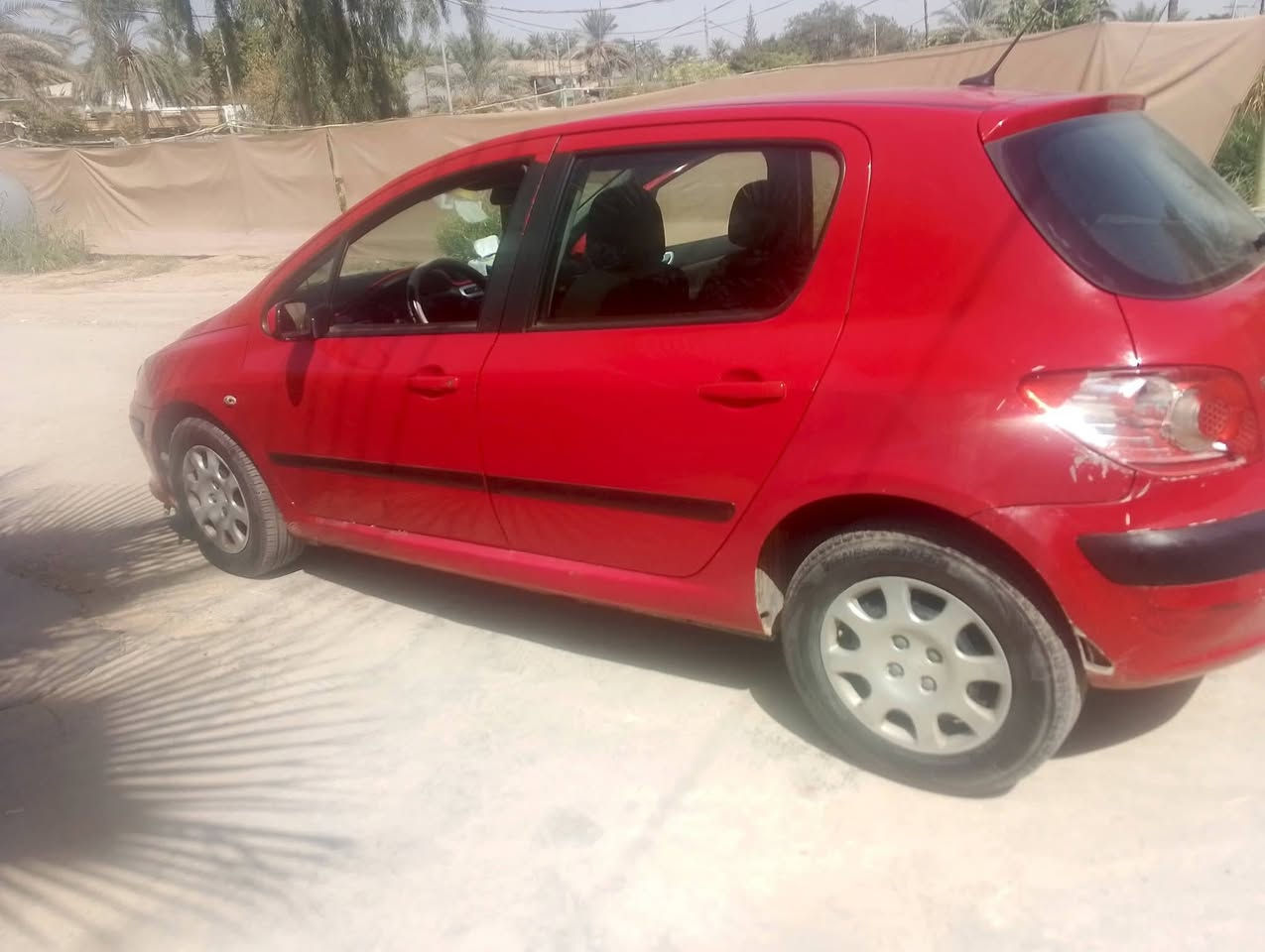 السلام عليكم بيجو فرنسي للبيع 307
مكينة وكير مكفولات كشر مكفول من عدة ضربة بالجملوغ الورا مصلحة 

سيارة ماشية 178الف وقابل للزيادة

تخم تاير جديد داخل نضيف 

رقمها الانكليزي بأسمي 

العنوان ديالى الخالص

السعر 53
***********
