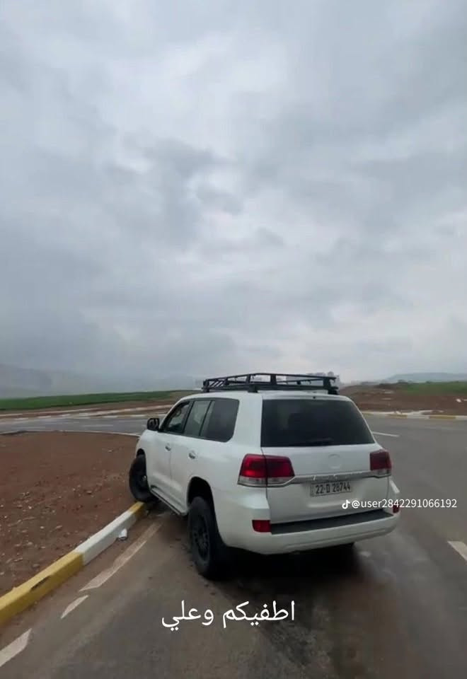 السلام عليكم اخوان سيبايه شغل درجه اولى حديد شغل شركه ابابيل كلش حلوه ترهم لاندكروز باترول فورنر باجيرو كل الياباني العالي تقريبا مكاني بغداد سعرهه 550 الف )وهذا نص سعر التكلفه مالتهه (***********)
