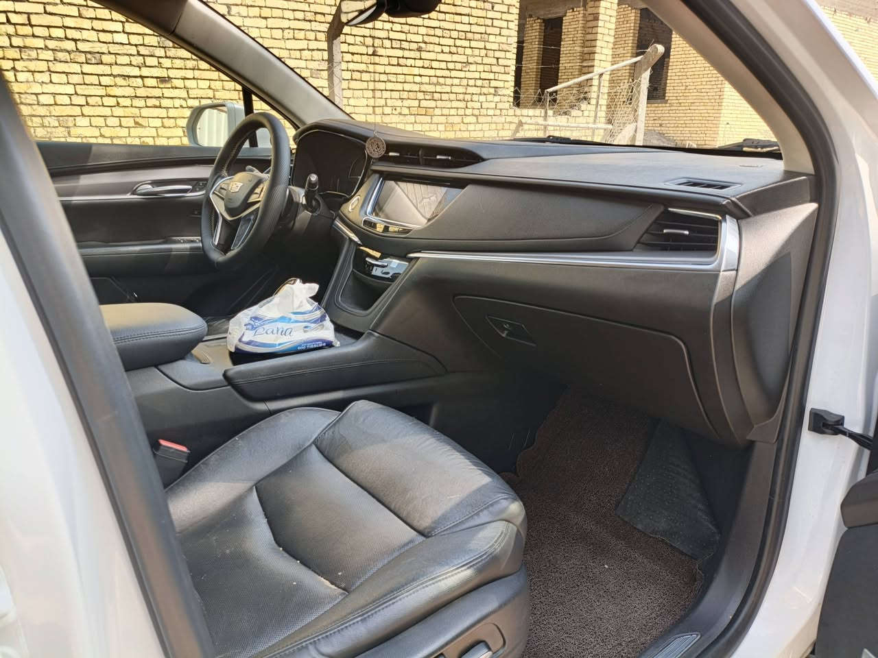 ‎كاديلاك xt5 
‎موديل 2019
‎ماشية 68 الف 
‎رقم بصرة شبه مميز سنوية 2030
‎محرك ستة سلندر 3600
‎فول موصفات 
‎بانوراما
‎سستم صوت بوس
‎كشنات امامية كهرباء مع تدفئة 
‎استيرن كهرباء مع تدفئة 
‎كشن السايق رجاج مع خزن ميموري
‎رادارت بجميع الجهات 
‎مع نقاط عمياء
‎شحن موبايل وايرلس  
‎جنطة كهرباء شفط
‎اندرويد اوتو وكار بلي 
‎تحذير تصادم 
‎مع موصفات اخرى 
‎حادث السيارة غرق نسبة قليلة فقط باور ستيرن تبديل اكفل جميع الكهربائيات على الفحص  
‎دائما استخدم دهن اكسادو و بانزين محسن 
‎علما اني المالك الثاني لسيارة 
‎سعر السيارة 175 ورقة سعر نهائي
***********
‎
