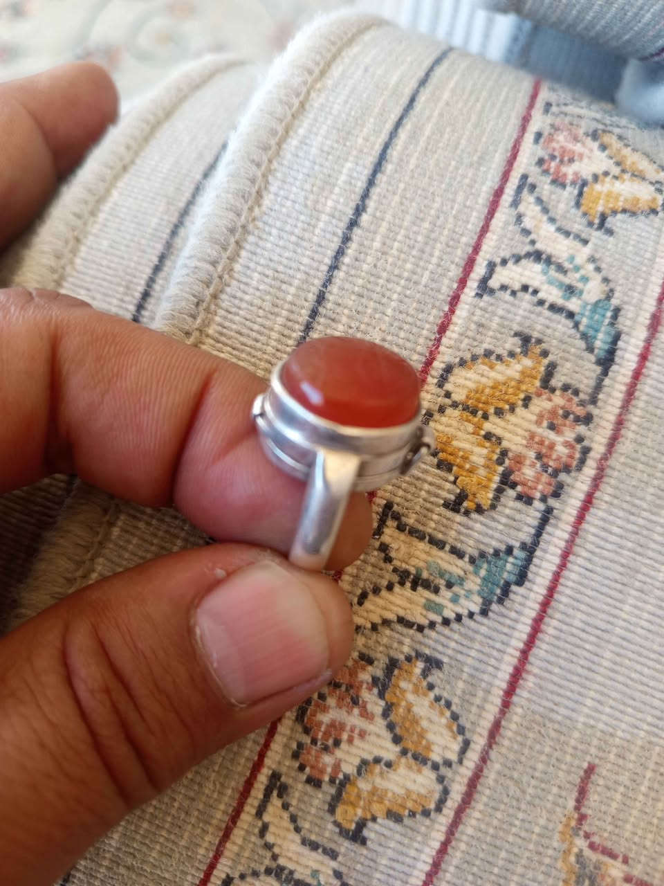 خاتم فضه اصلي عقيق يماني يحتوي دعاء حرز الامام علي ع النجف, العراق


**إذا كنت صاحب هذا الإعلان وتريد حذفه لأي سبب، رجاءا أرسل رسالة إلى الدعم الفني**